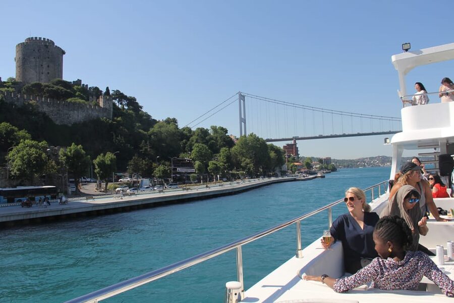 Istanbul: Bosphorus and Black Sea Cruise with Lunch - Dolmabahçe and the Bosphorus Shoreline You Can Only See Properly by Boat
