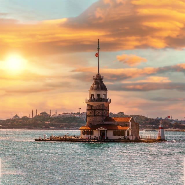 Istanbul: Bosphorus Cruise from Europe or Asia & Audio Guide - Two ports, two vibes: starting from Kabataş or Üsküdar