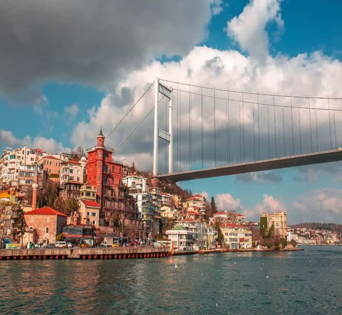 Istanbul: Bosphorus Cruise Morning or Sunset Boat Tour - Landmarks you’ll see from the water, and what to look for