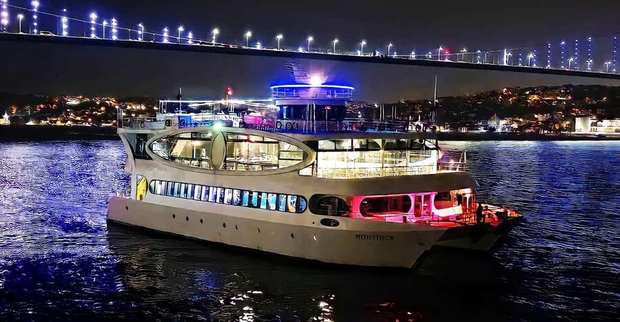 Istanbul: Bosphorus Cruise with Dinner Show - The route you glide: Dolmabahce to Maiden’s Tower