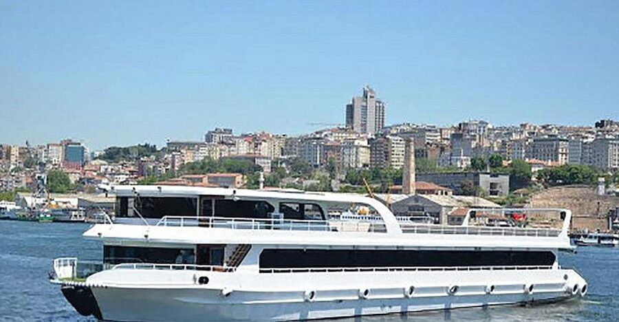Istanbul Bosphorus Dinner Cruise &Entertainment hotel pickup - The 4-Hour Bosphorus Route, Dolmabahce, Ciragan, and the Bridge Views