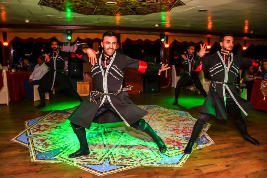 Istanbul: Bosphorus Dinner Cruise w/ Drinks & Entertainment - Price and value: what $35 buys you in Istanbul at night