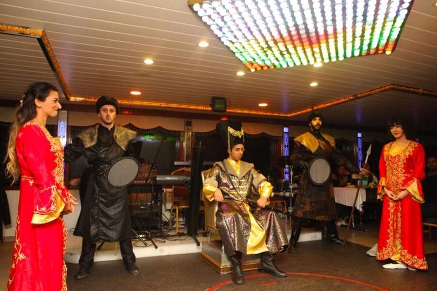 Istanbul: Bosphorus Dinner Cruise with Entertainment - Who Should Book This Cruise, and Who Should Skip It