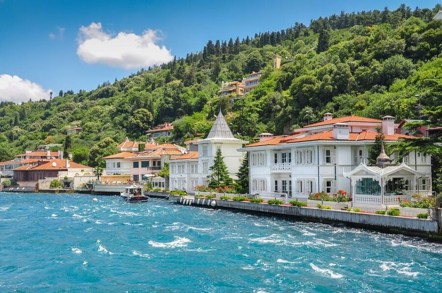 Istanbul: Bosphorus Dinner Cruise with Private Table & Show - Your route along the Bosphorus: what each pass-by is good for