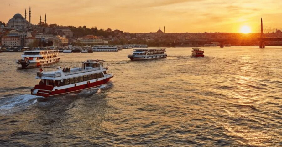 Istanbul: Bosphorus Dinner Cruise with Private Table & Show - Photo strategy: where your best shots are likely to happen