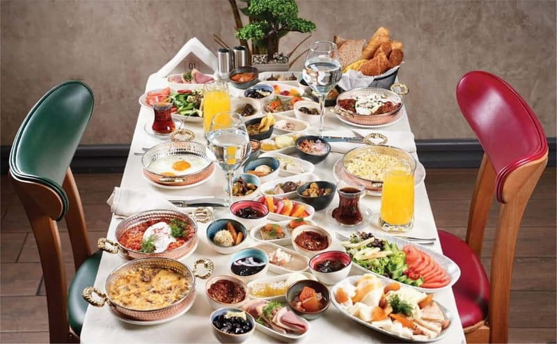 Istanbul: Bosphorus Morning Cruise with Breakfast - Breakfast Onboard: A Real Turkish Morning Table