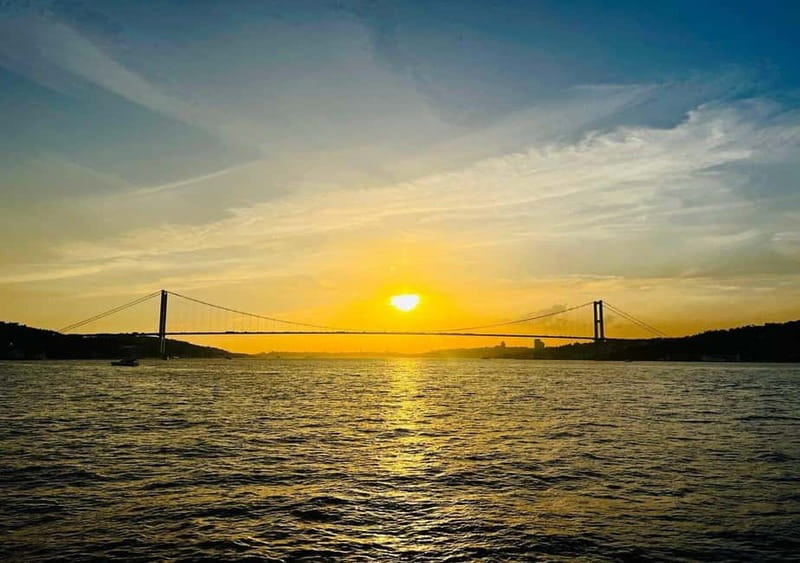 Istanbul: Bosphorus Private Guided Yacht Cruise with Snacks - Ortaköy Mosque to Bebek: a classic view stretch with a calmer rhythm