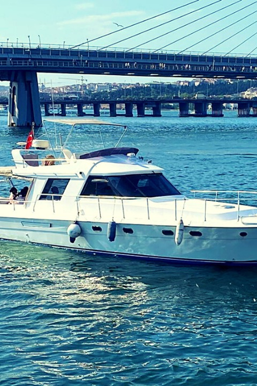 İstanbul: Bosphorus Private Yacht Cruise with Tea and Coffee - Why This Bosphorus Yacht Cruise Feels Different Than a Usual Sightseeing Loop