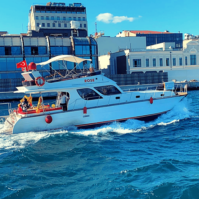 İstanbul: Bosphorus Private Yacht Cruise with Tea and Coffee - Anatolian Fortress and Beylerbeyi Palace: Seeing the Asian Shore Without the Rush