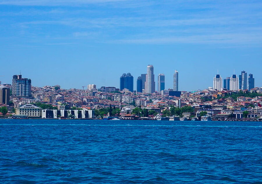 Istanbul: Bosphorus Sightseeing Cruise with Sunset Option - Sunset at 4 PM or 5 PM: how to choose the better time