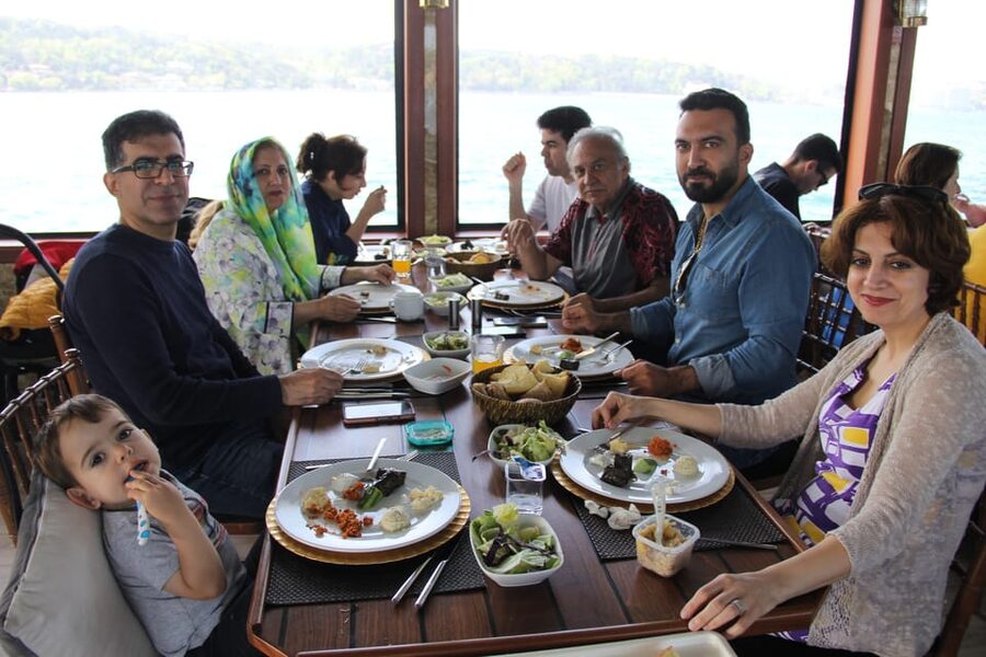 Istanbul: Bosphorus Strait and Black Sea Lunch Cruise - The Two-Course Lunch Onboard, and How to Make It Work for You