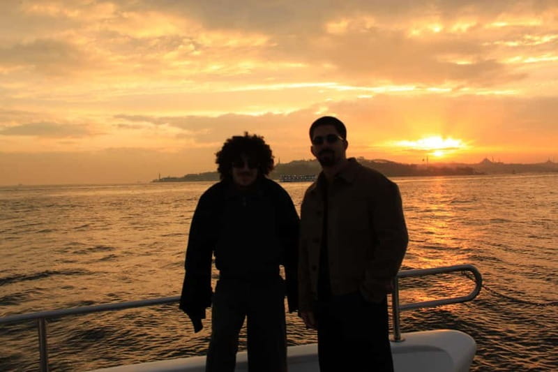 Istanbul: Bosphorus Sunset or Night Yacht Cruise & Transfers - On Board Comfort: Breeze, Snacks, and the Little Things