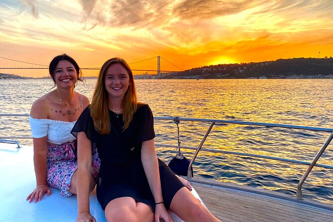 Istanbul Bosphorus Sunset Yacht Cruise With Live Guide And Snacks - Why sunset on the Bosphorus feels different