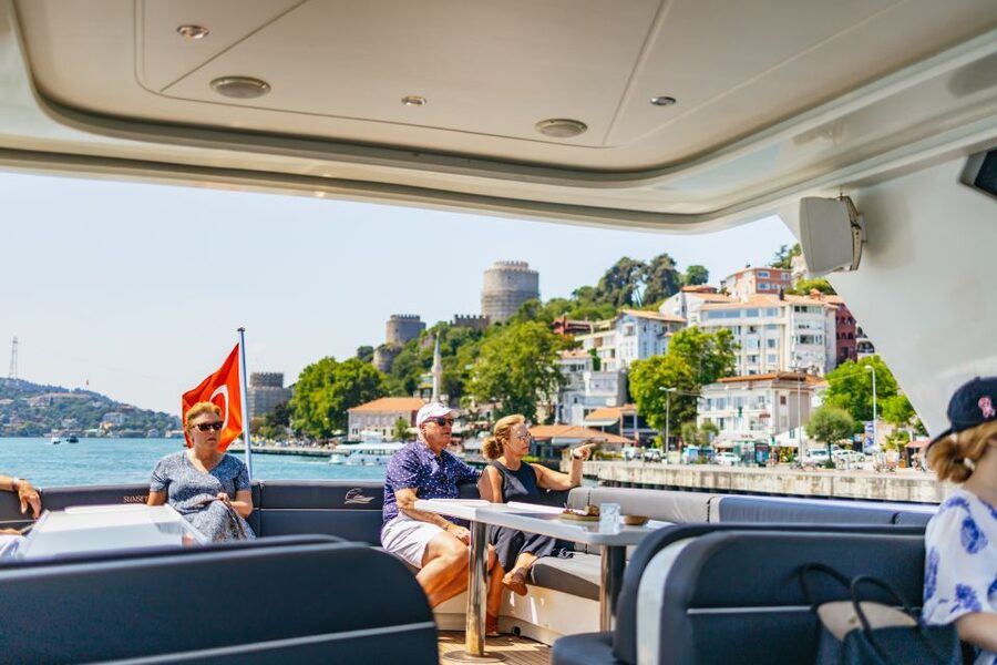 Istanbul: Bosphorus Yacht Cruise with Stopover on Asian Side - Key points to know before you go