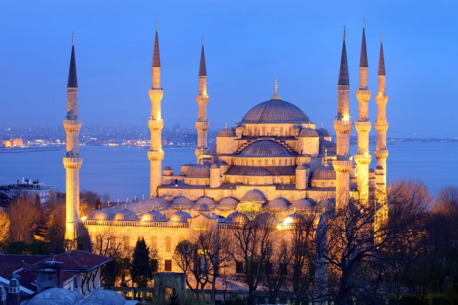 Istanbul Byzantine and Ottoman Tour: Hagia Sophia, Topkapi Palace, Blue Mosque and Grand Bazaar - Blue Mosque: tiles, minarets, and getting the timing right