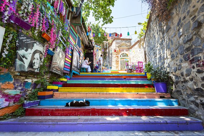 Istanbul City Walk: Colors, Culture & History Fener Balat Tour - Stop 1: Balat neighborhood muhtarlığı and the colorful quarter start