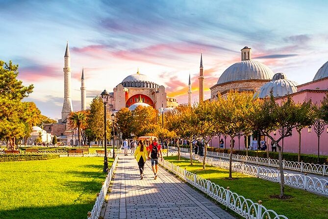 Istanbul Classics and Highlights: Full Day with Lunch - Topkapi Palace: how to focus without turning it into a blur