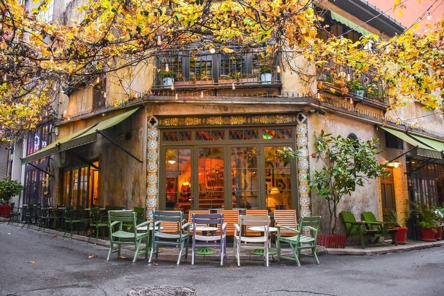Istanbul: Colorful Fener & Balat Walking Tour w/Expert Guide - Meeting point at Balat Merkez Şekercisi, and how to not lose the group