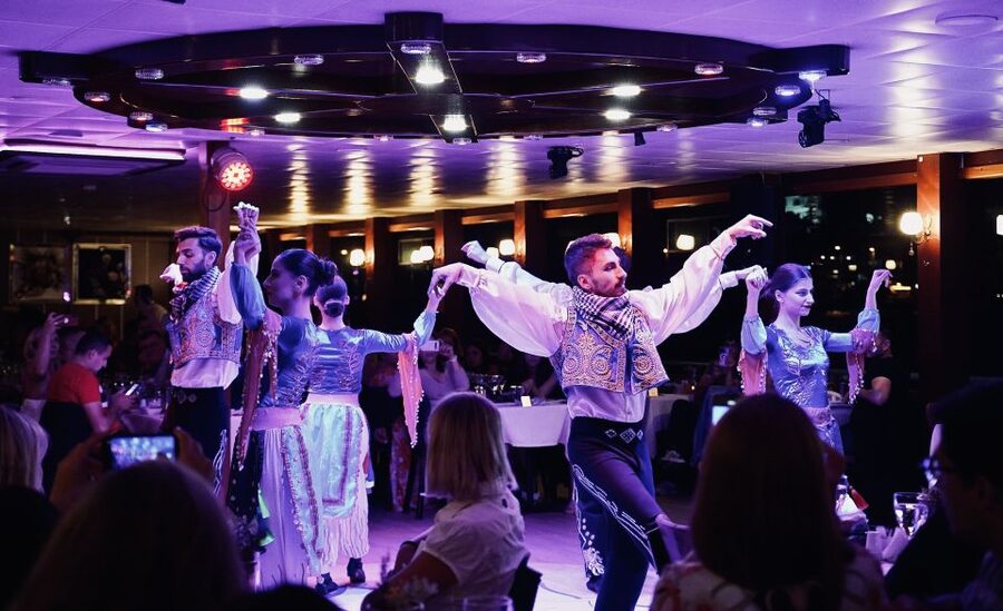 Istanbul: Dinner Cruise and Entertainment with Private Table - Who This Cruise Is Best For (and Who Should Rethink It)