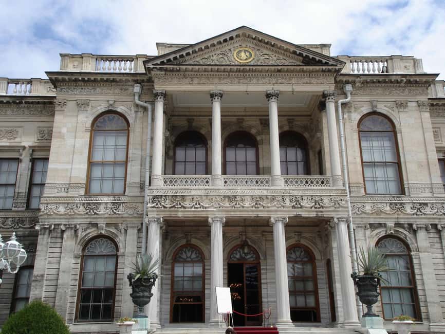 Istanbul: Dolmabahce Palace & Harem Skip-the-Line Entry - Timing in Istanbul: winter hours, Monday closures, and picking a start time