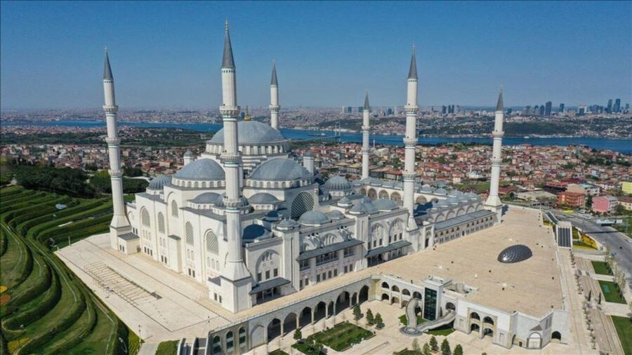 Istanbul: Europe and Asia Tour By Bus And Bosphorus Cruise - Europe and Asia in one smooth 8 hours