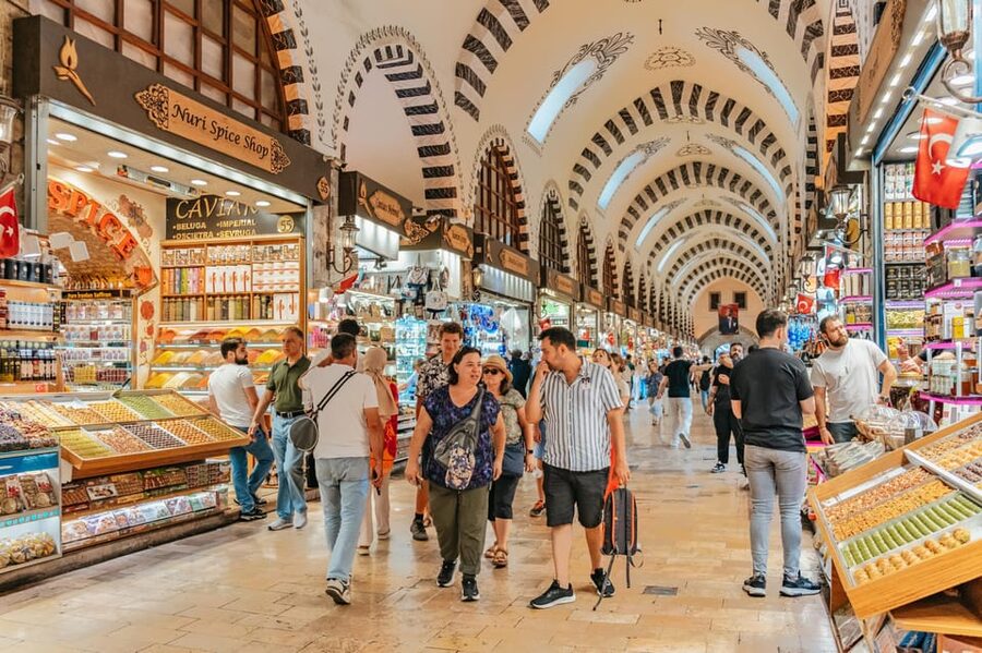 Istanbul: European and Asian Side Guided Foodie Walking Tour - Where the tour really earns its keep: 8 to 9 stops, not just one big meal