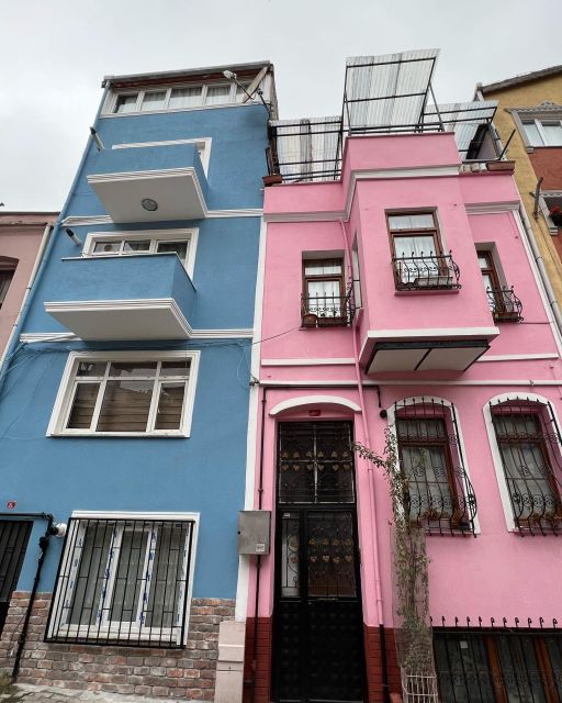 Istanbul: Fener, Balat, Old Greek and Jewish Quarter Tour - Getting around by tram: included tickets that reduce hassle