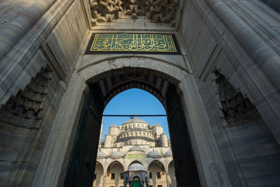 Istanbul: Full-Day Highlights Tour with Guide and Lunch - Hippodrome stops that turn into real history markers