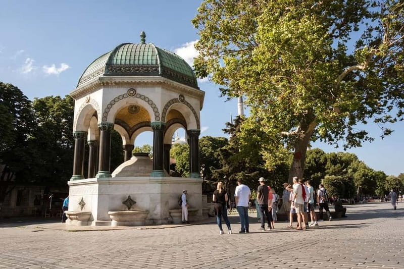 Istanbul: Full Day Private Guided Tour for Iconic Landmarks - Blue Mosque first, then straight into the city’s power story