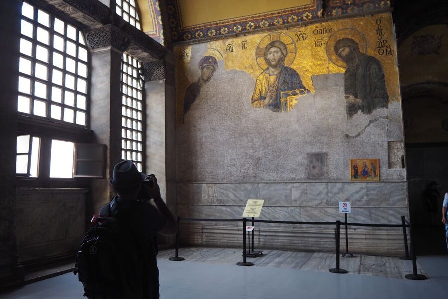 Istanbul: Full Day Private Guided Tour for Iconic Landmarks - Hagia Sophia, the big room where empires overlap