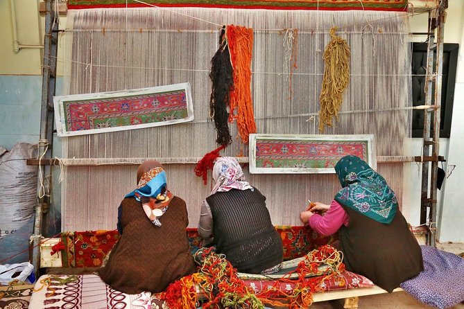 Istanbul Grand Bazaar and Egyptian Bazaar Shopping Tour - What to buy, how to haggle, and how to avoid common shopping stress