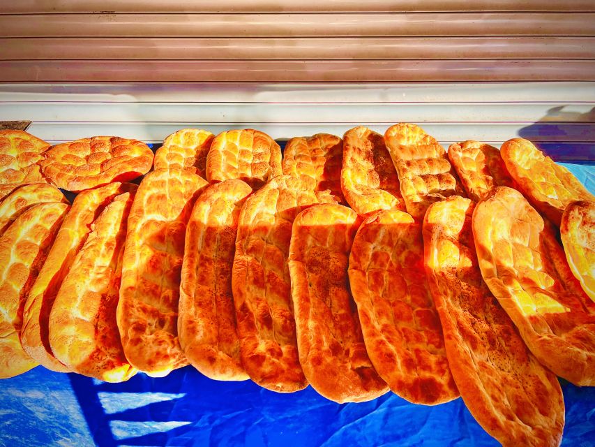 Istanbul: Guided Food Tour with Ferry Ride and Tastings - İskender kebap, mussels, and fish sandwich perfection