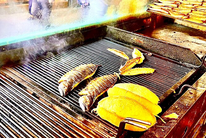 Istanbul Guided Street Food Tour Around European and Asian Sides - Two-Continent Street Food in 5-6 Hours