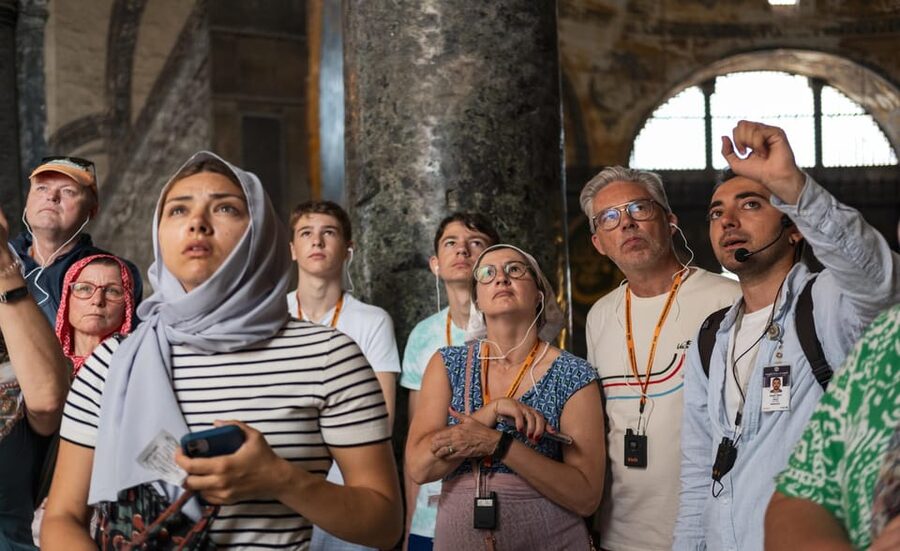 Istanbul: Hagia Sophia & Basilica Cistern Tour with Tickets - Basilica Cistern: the subterranean palace under wooden walkways