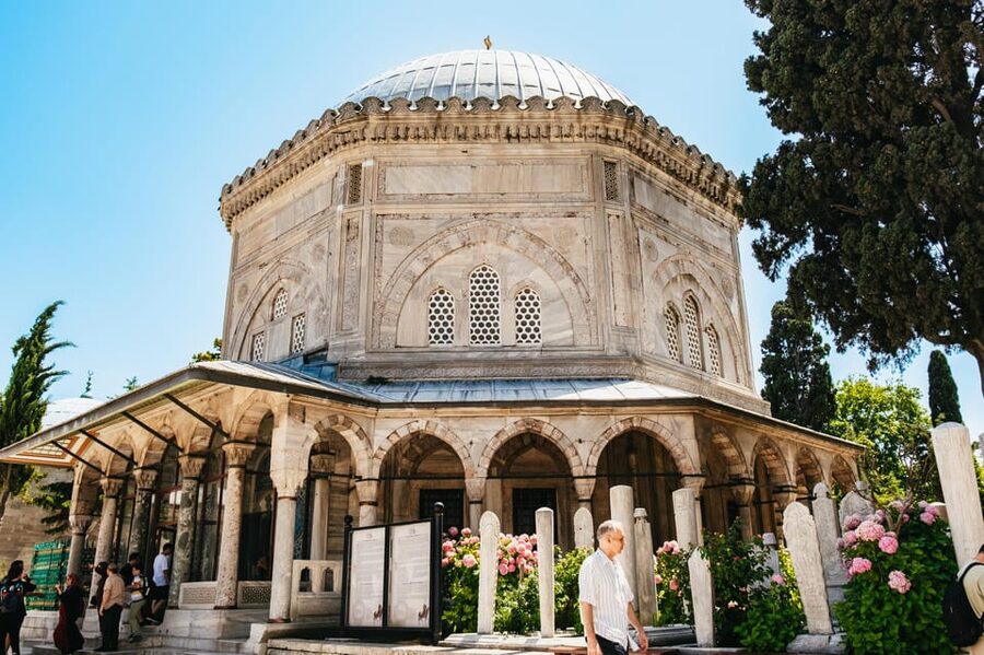 Istanbul: Hagia Sophia, Blue Mosque, Suleymaniye Mosque Tour - Key moments worth planning for