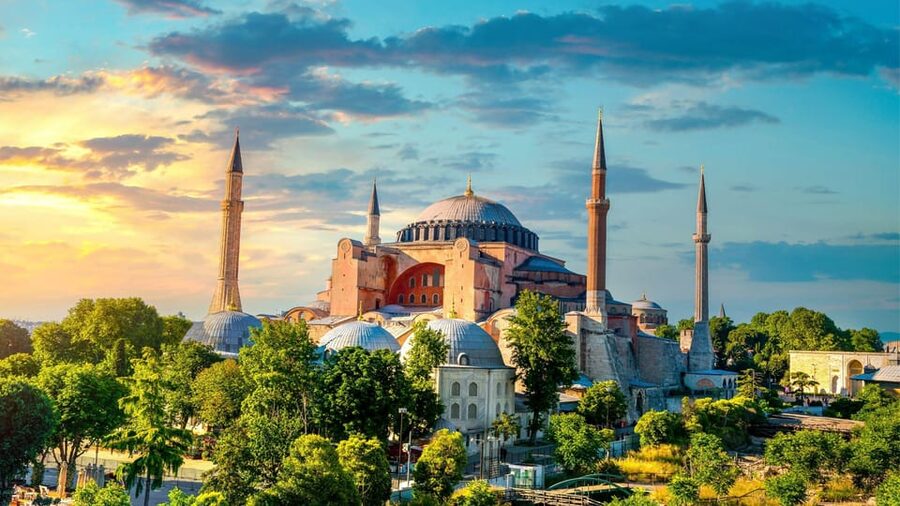 Istanbul: Hagia Sophia Guided Tour with Skip-the-Ticket-Line - Meeting Point at Sultanahmet, Then Straight Into the Crowd