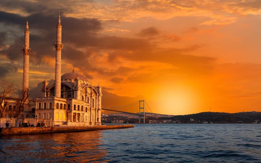 Istanbul: Half-Day Cruise and Cable Car to Pierre Loti Hill - Bosphorus Cruise Basics: What the 1.5 Hours Really Gives You
