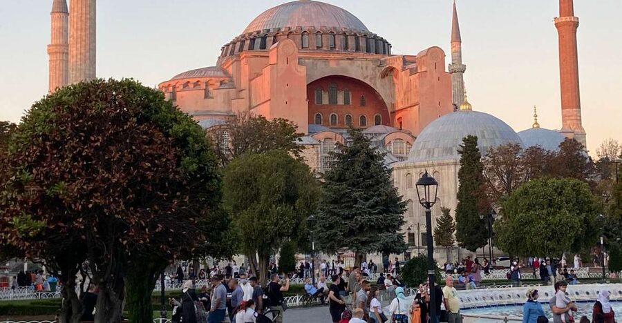Istanbul: Half-Day Morning Hagia Sophia & Blue Mosque Tour - Blue Mosque: cover-up rules and how to plan for them