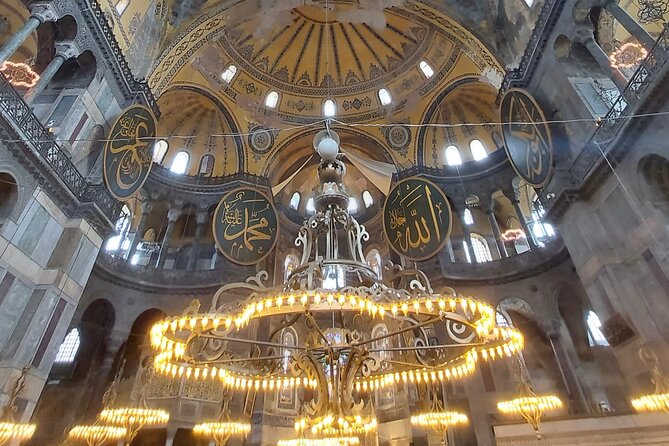 Istanbul Highlights Blue Mosque, Hagia Sophia, Cisterns and More! - Nakkas Cistern Art Gallery: A Second Cistern With a Different Vibe