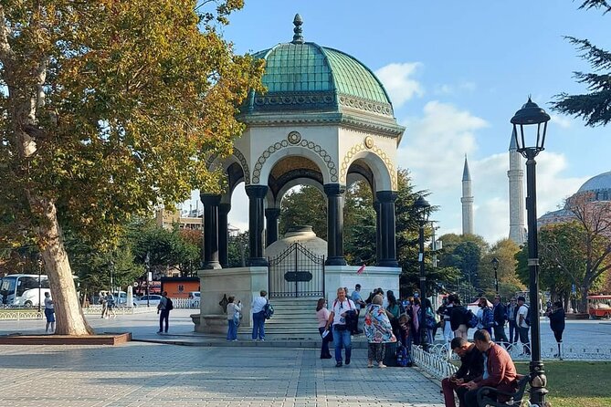 Istanbul Highlights! Blue Mosque, Hagia Sophia, Topkapı and More! - First, what this tour really feels like