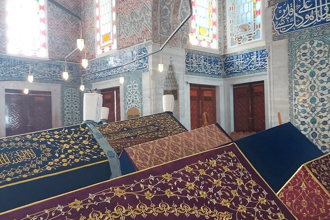 Istanbul Highlights! Blue Mosque, Hagia Sophia, Topkapı and More! - Meeting at the German Fountain and getting oriented fast