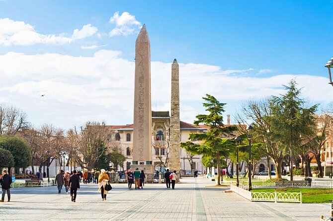 Istanbul Highlights: Small-Group Tour with a Local Expert - Small-group setup, guide style, and where you meet