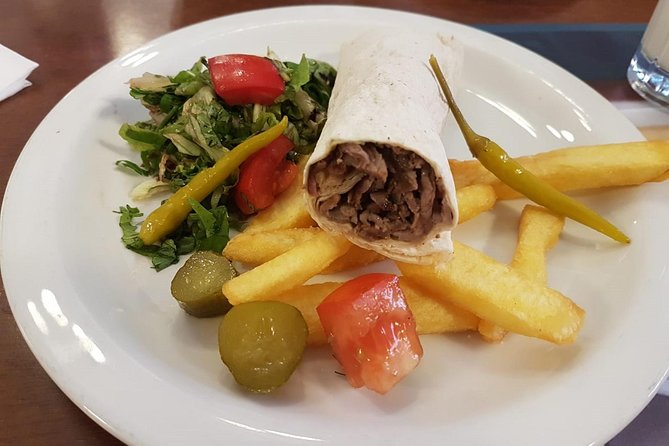 Istanbul Kadikoy Private Food Tour with 12+ Local Tastings - Stop 2: Moda Caddesi Pide Stop, Handmade and Served Fresh
