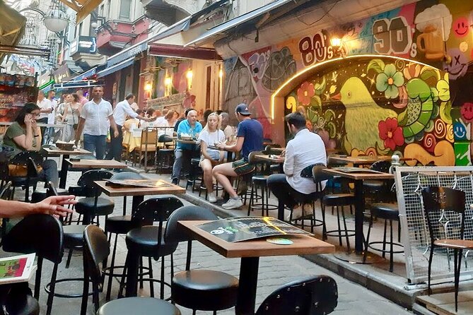 Istanbul Modern City Walking: Taksim to Galata With Secret Passages - Balık Pazarı and Beyoğlu streets: where lunch decisions get easier