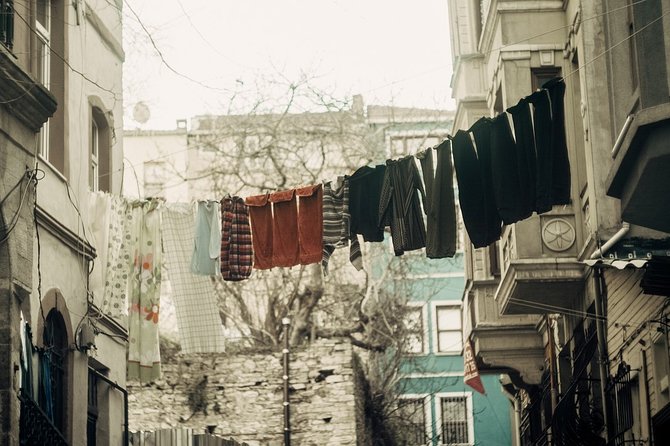 Istanbul Off the Beaten Path Tour with Guide, Lunch and Transfers - Tahtakale District and Egyptian Spice Market, lunch inside the real shopping lanes