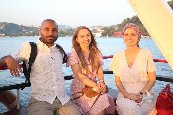 Istanbul Old City And Sunset Bosphorus Cruise Tour - Balat and Fener: a neighborhood stop that breaks the monument loop