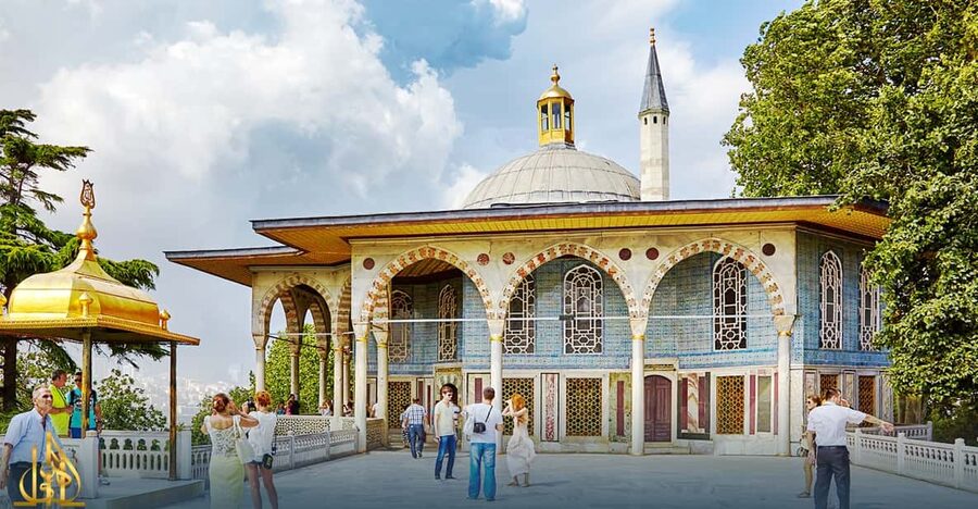 Istanbul: Old City Full-Day Tour -(Entry Fees Inculucing) - Hotel pickup and coach transfer, how logistics affect the day