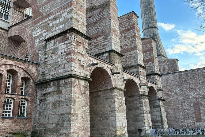 Istanbul Old City Highlights and Hidden Gems Tour - Arasta Bazaar for Traditional Shopping, plus Optional Tasting and Workshops