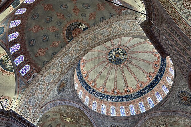 Istanbul Old City Highlights and Hidden Gems Tour - Why the Guide Makes or Breaks This Day