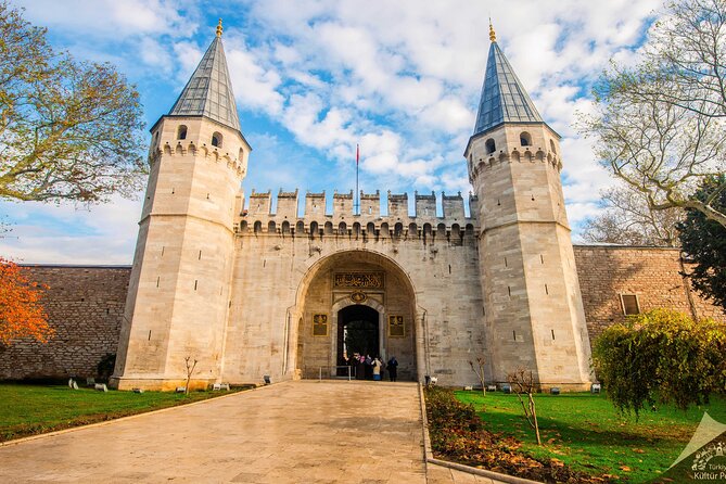 Istanbul old City Tour - Full Day - Blue Mosque: Sultan Ahmed I’s Masterpiece, Still a Working Mosque